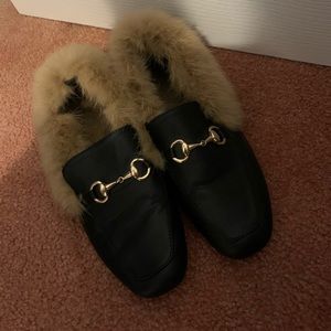 Women’s loafers with fur